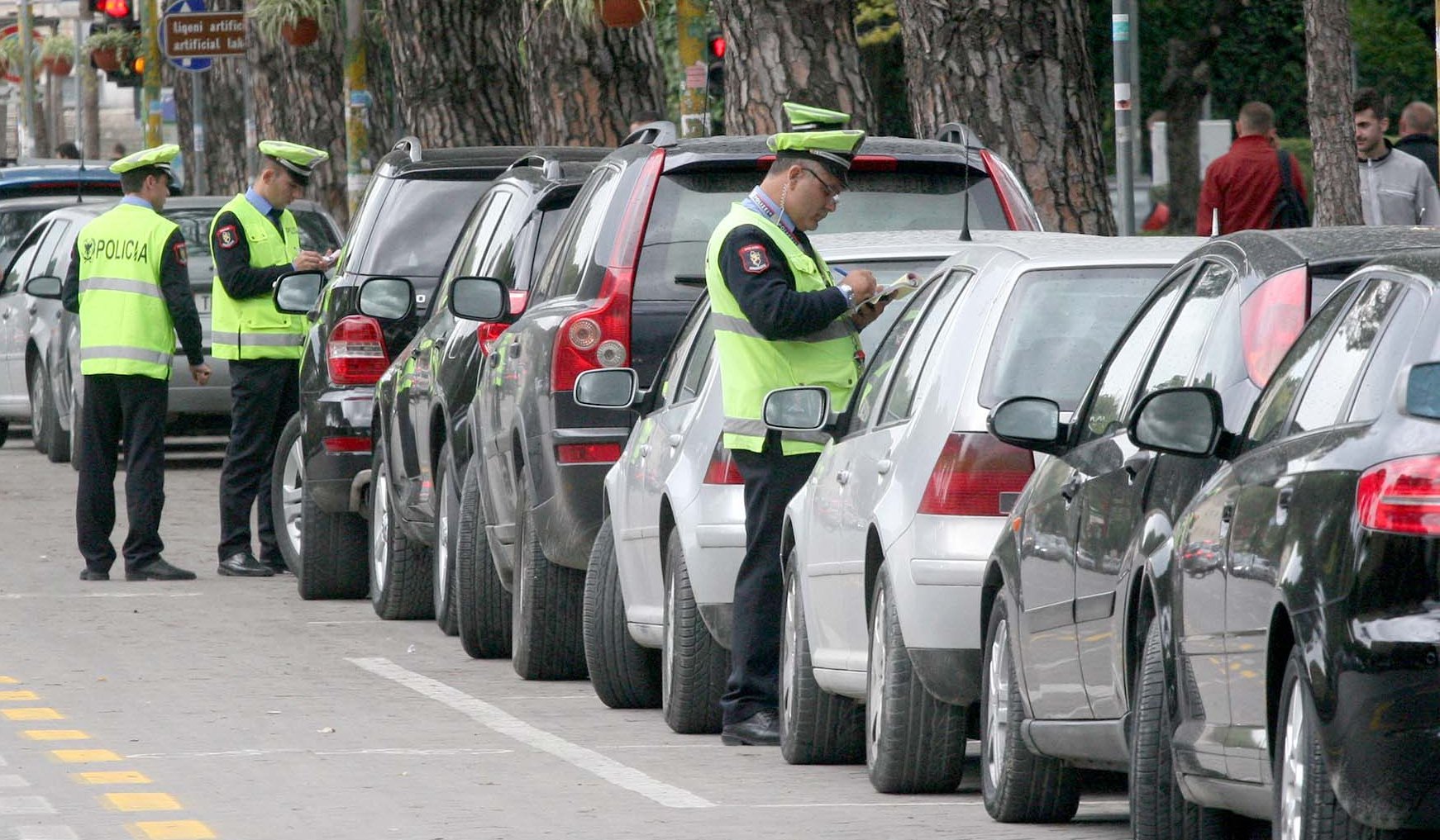 Te ardhurat nga parkimi ne Tirane, per tre muaj 46 mije gjoba dhe 172 mije bileta te shitura